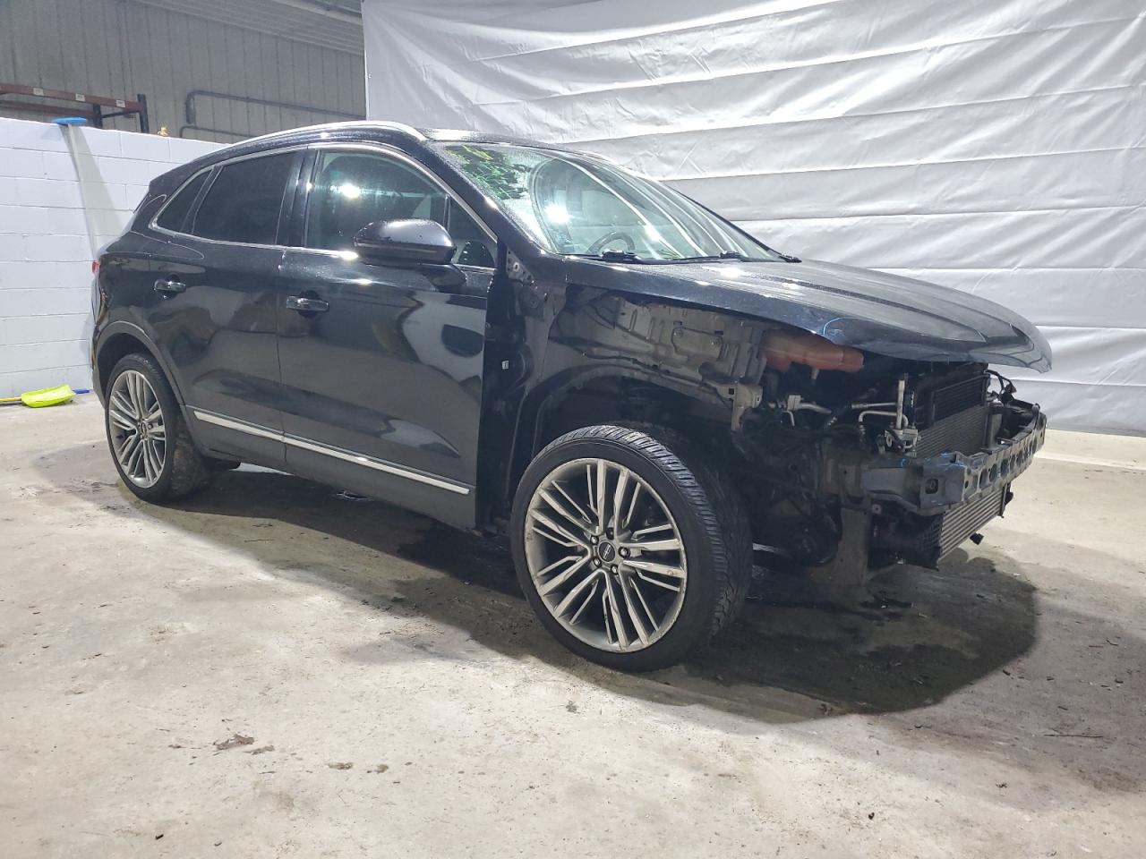 2016 Lincoln MKC VIN 5LMTJ3DH2GUJ20714 Copart auction photo, front end / minor dent/scratches damage thumbnail 4