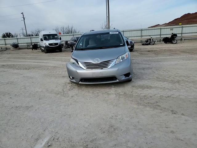 2016 Toyota Sienna VIN 5TDKK3DC4GS745298 Copart auction photo, side / undercarriage damage thumbnail 11