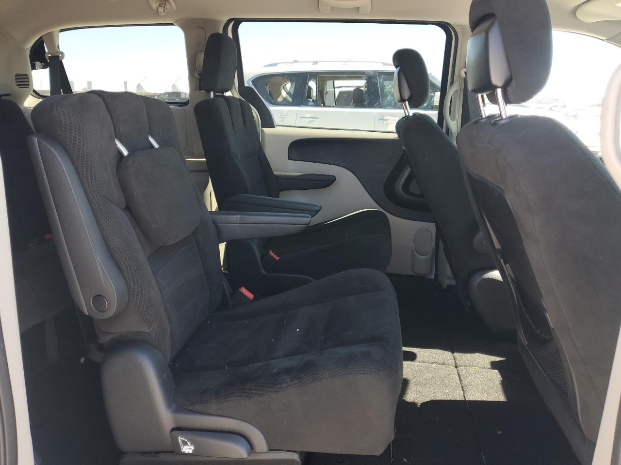 2016 Dodge Caravan VIN 2C4RDGBG1GR122087 Copart auction photo, front end damage thumbnail 11