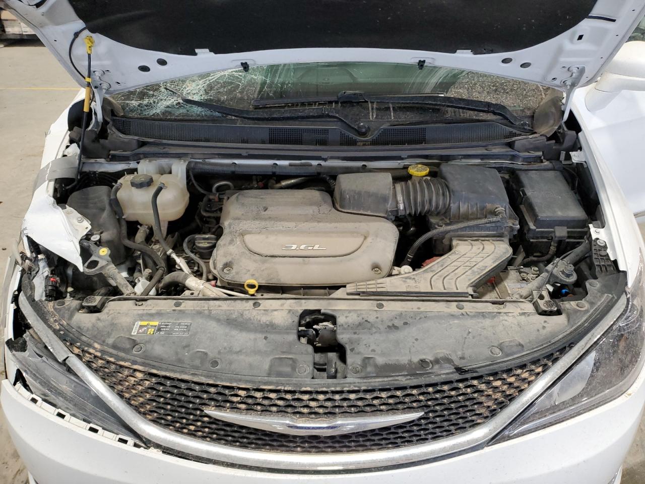 2017 Chrysler Pacifica VIN 2C4RC1BG1HR541591 Copart auction photo, front end / side damage thumbnail 12