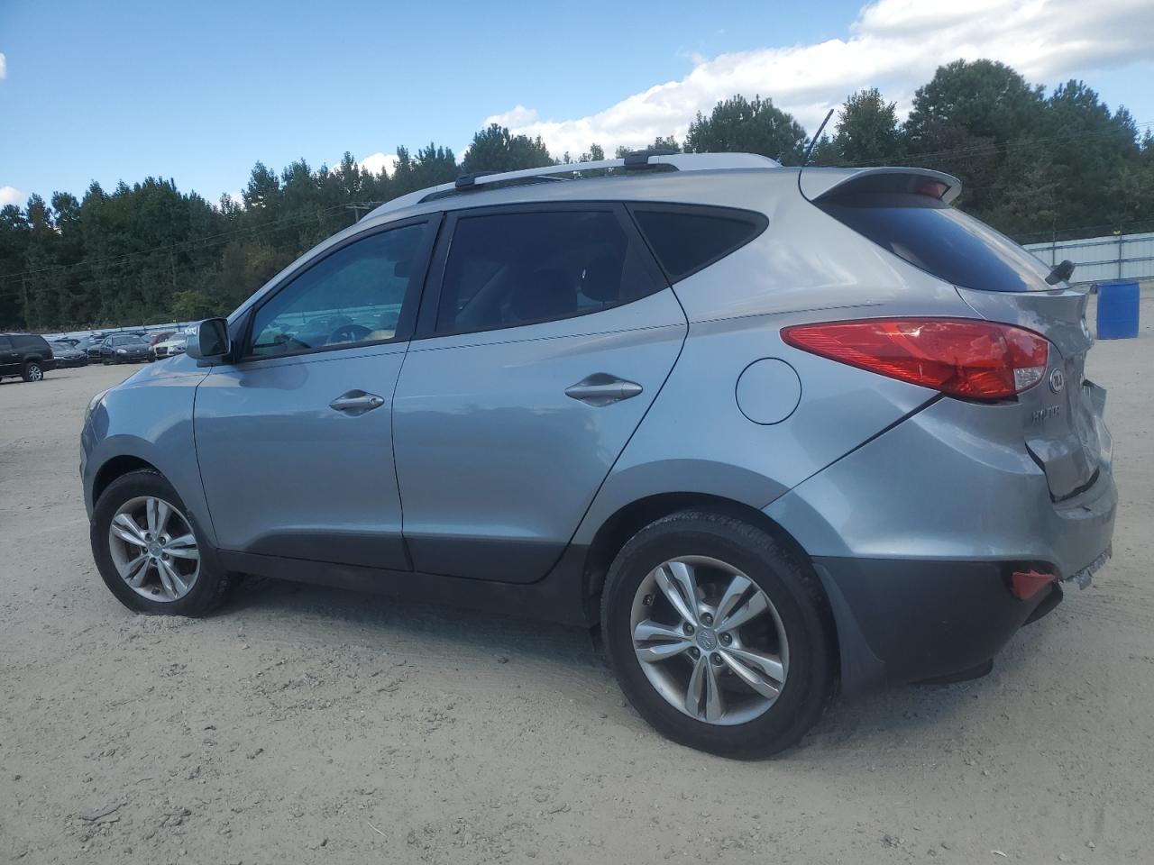 2012 Hyundai Tucson VIN KM8JU3AC3CU437213 Copart auction photo, rear end damage thumbnail 2