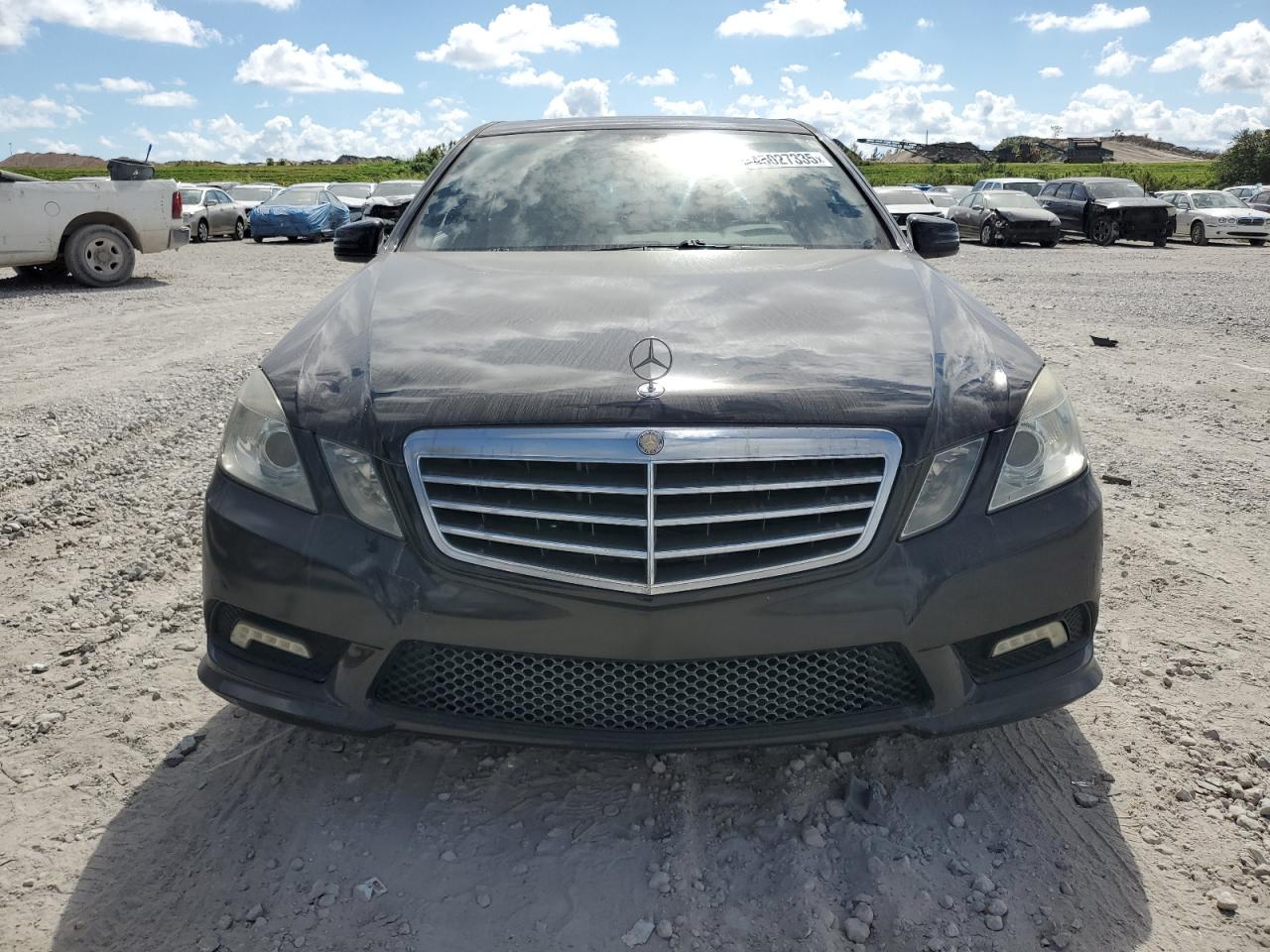 2011 Mercedes-Benz E-klasse VIN WDDHF5GB6BA374640 Copart auction photo, side / front end damage thumbnail 5
