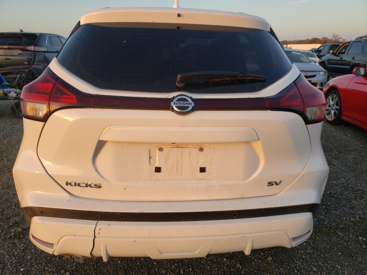2021 Nissan Kicks VIN 3N1CP5CV5ML521756 Copart auction photo, all over damage thumbnail 6