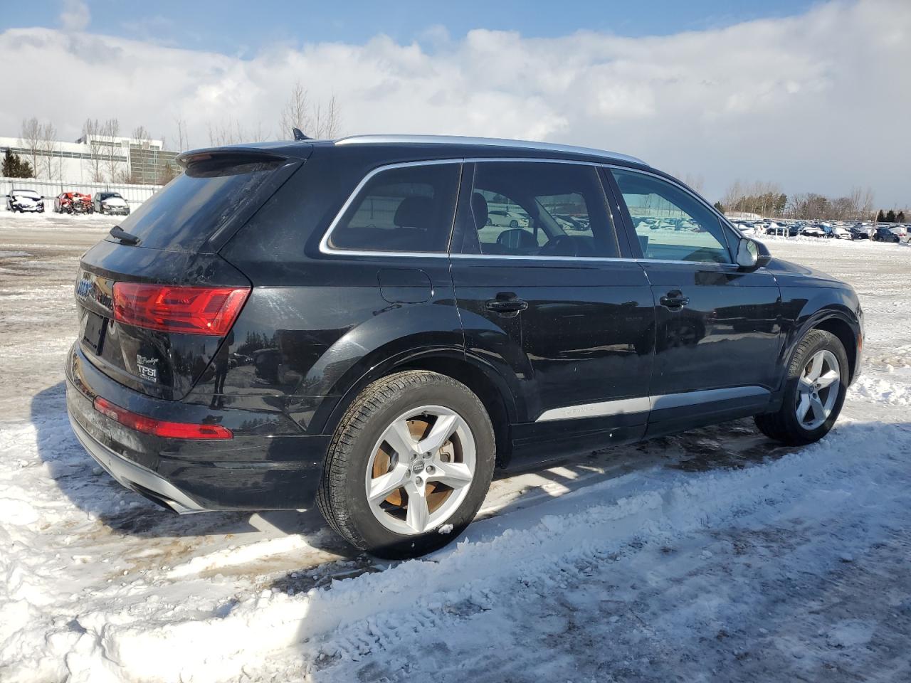 2017 Audi Q7 VIN WA1AAAF71HD022082 Copart auction photo, vandalism / minor dent/scratches damage thumbnail 3