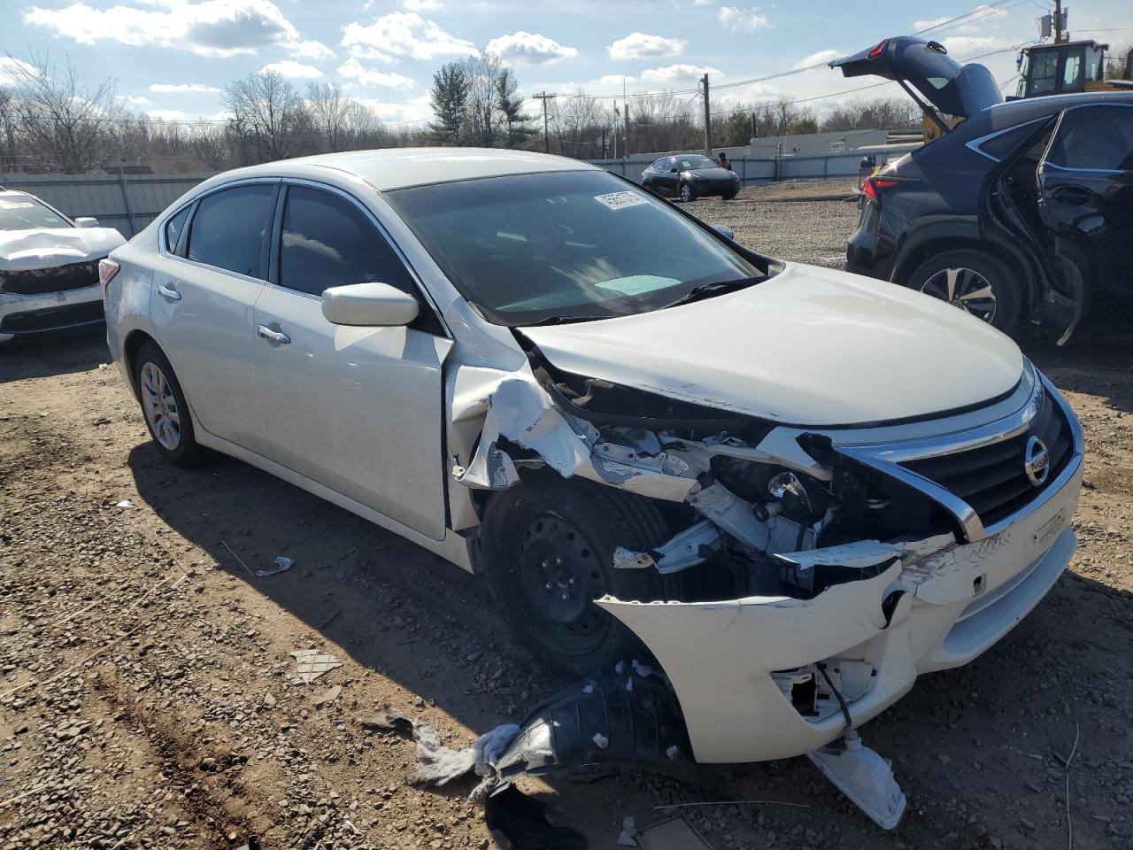 2015 Nissan Altima VIN 1N4AL3AP7FN330356 Copart auction photo, front end damage thumbnail 4