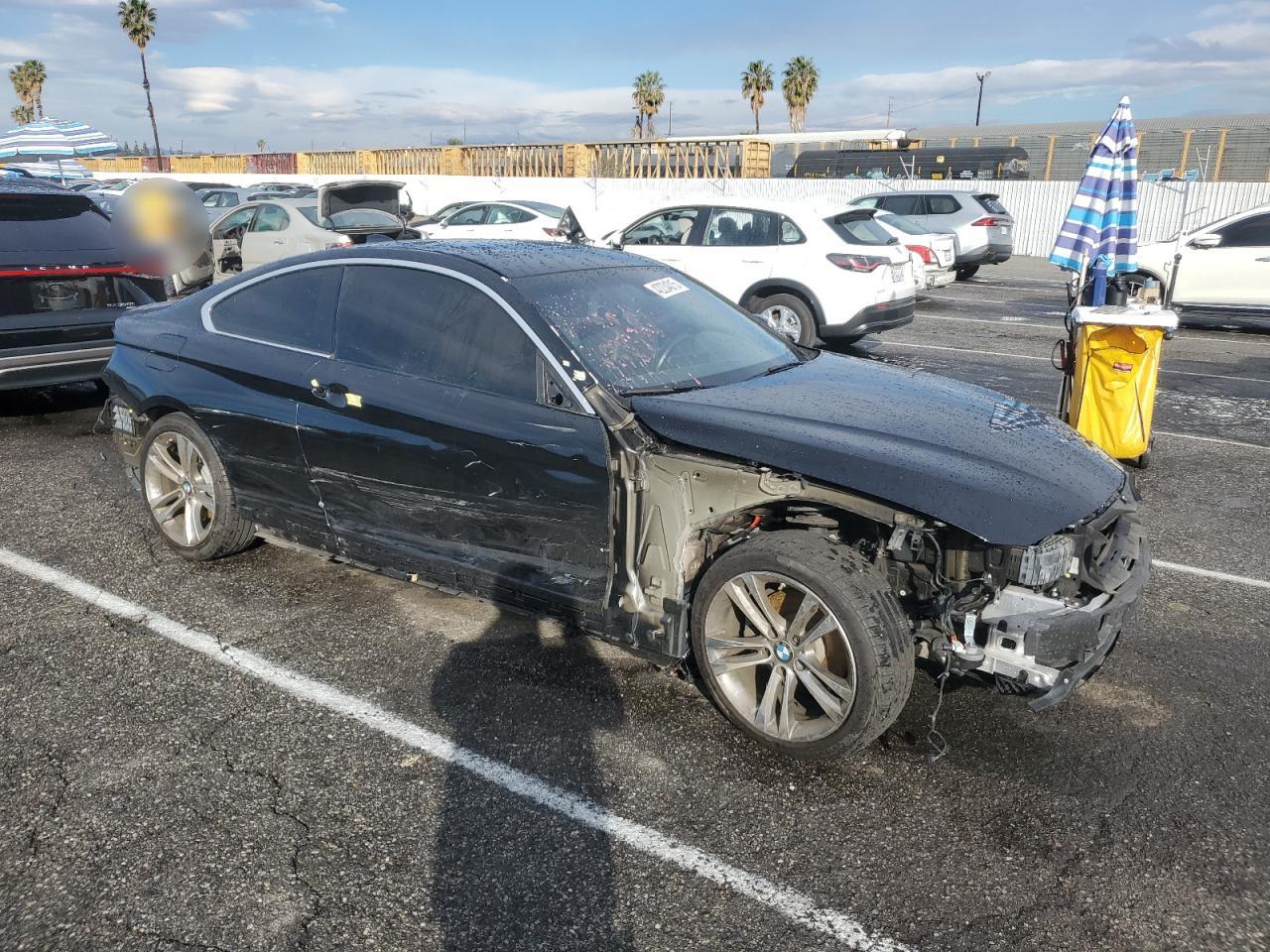 2019 BMW 4er VIN WBA4W3C56KAF92610 Copart auction photo, front end / side damage thumbnail 4