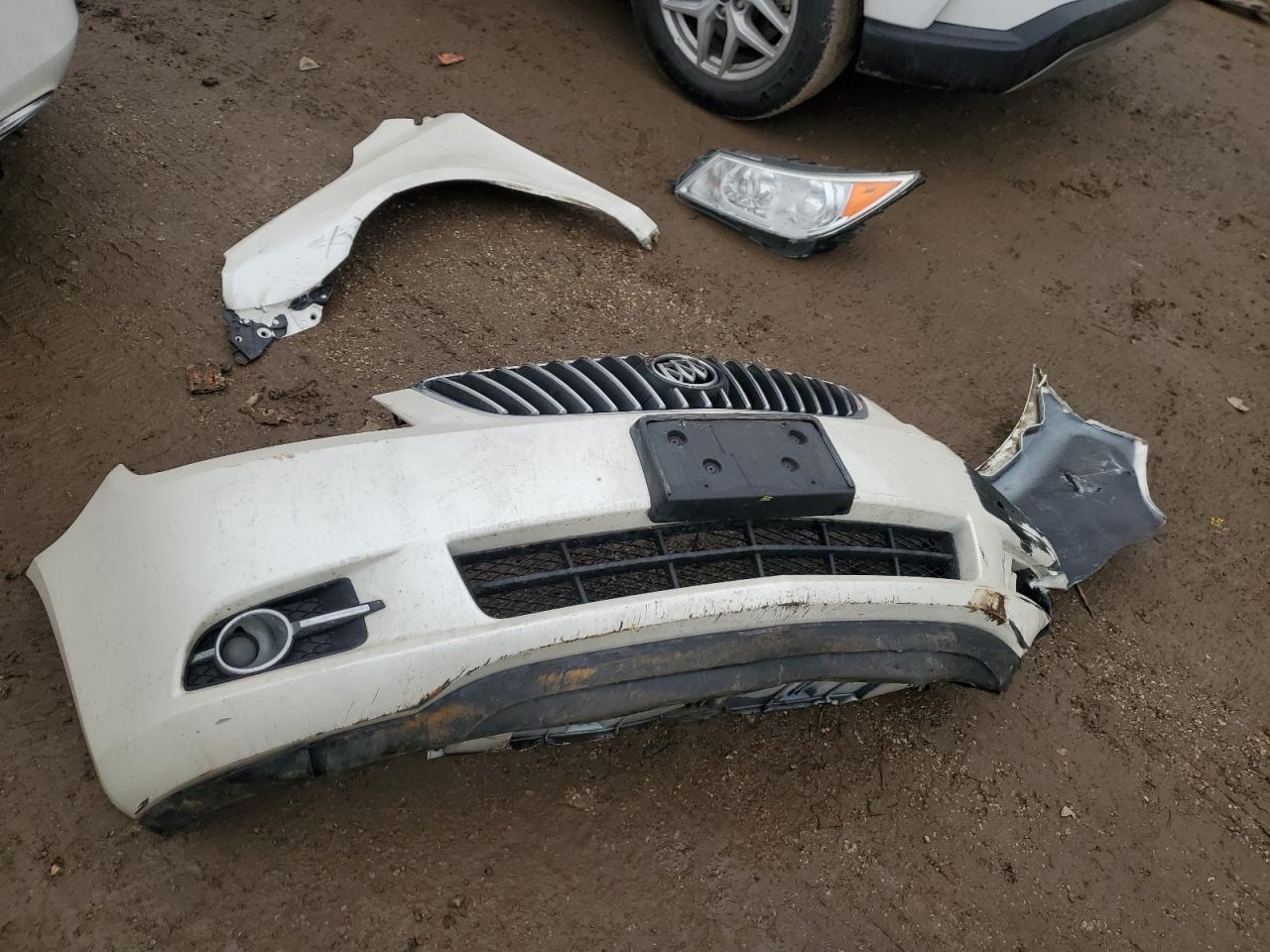 2013 Buick LaCrosse VIN 1G4GF5E35DF221296 Copart auction photo, front end / side damage thumbnail 12