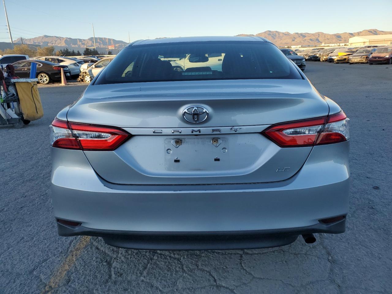 2018 Toyota Camry VIN 4T1B11HK0JU082187 Copart auction photo, front end damage thumbnail 6