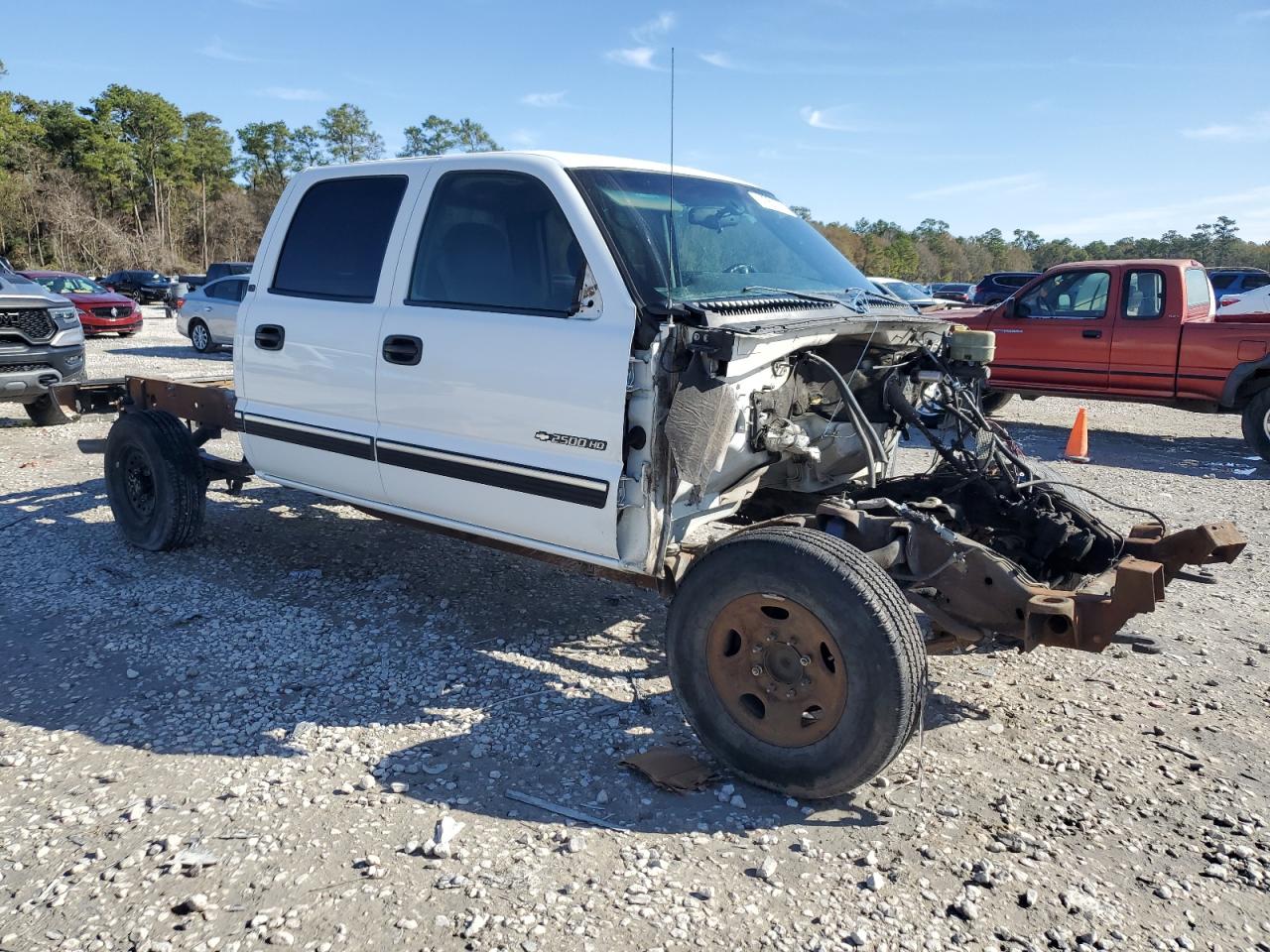 2002 Chevrolet Silverado VIN 1GCHC23U32F250238 Copart auction photo, vandalism / stripped damage thumbnail 4
