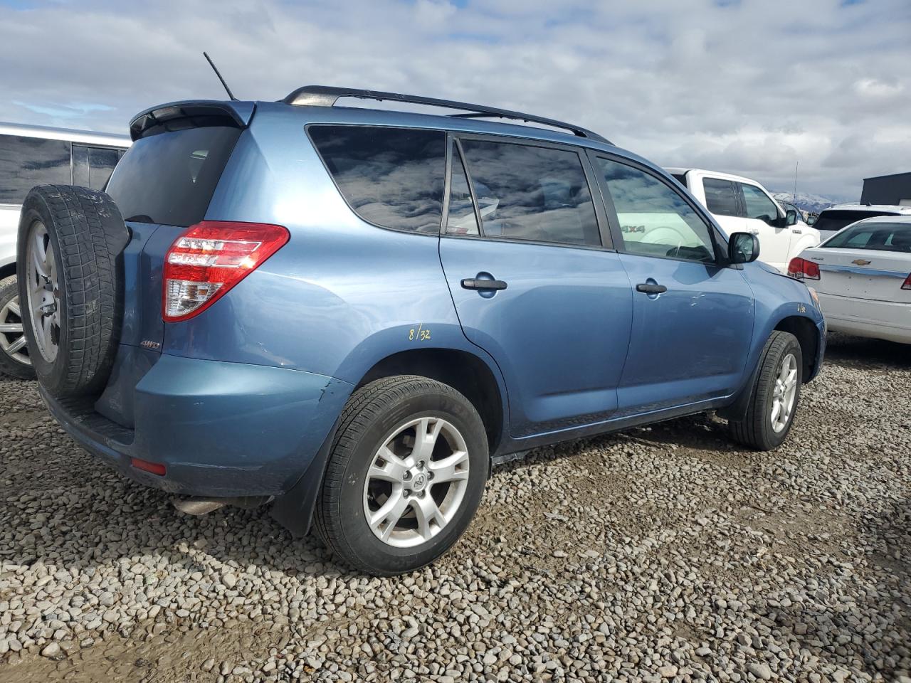 2010 Toyota RAV 4 VIN JTMBK4DV1A5088027 Copart auction photo, front end / side damage thumbnail 3