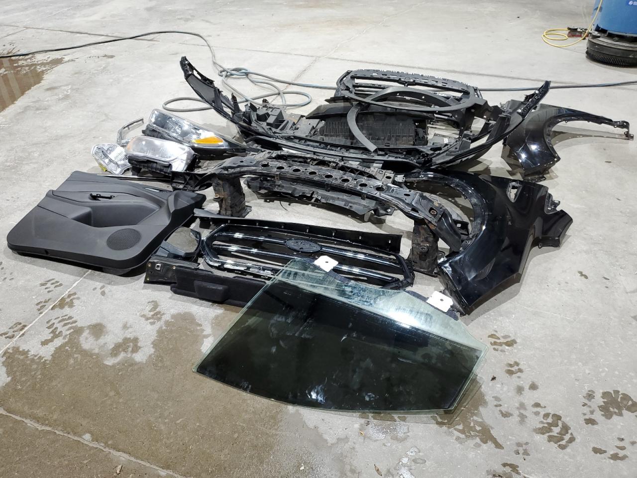 2017 Ford Escape VIN 1FMCU0GD1HUD82470 Copart auction photo, front end damage thumbnail 15