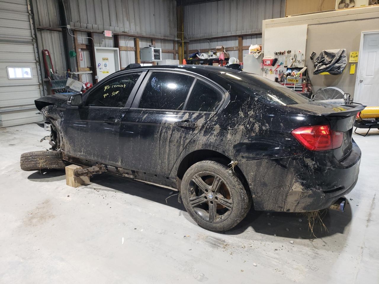 2015 BMW 3er VIN WBA3B1C53FP681398 Copart auction photo, front end / undercarriage damage thumbnail 2