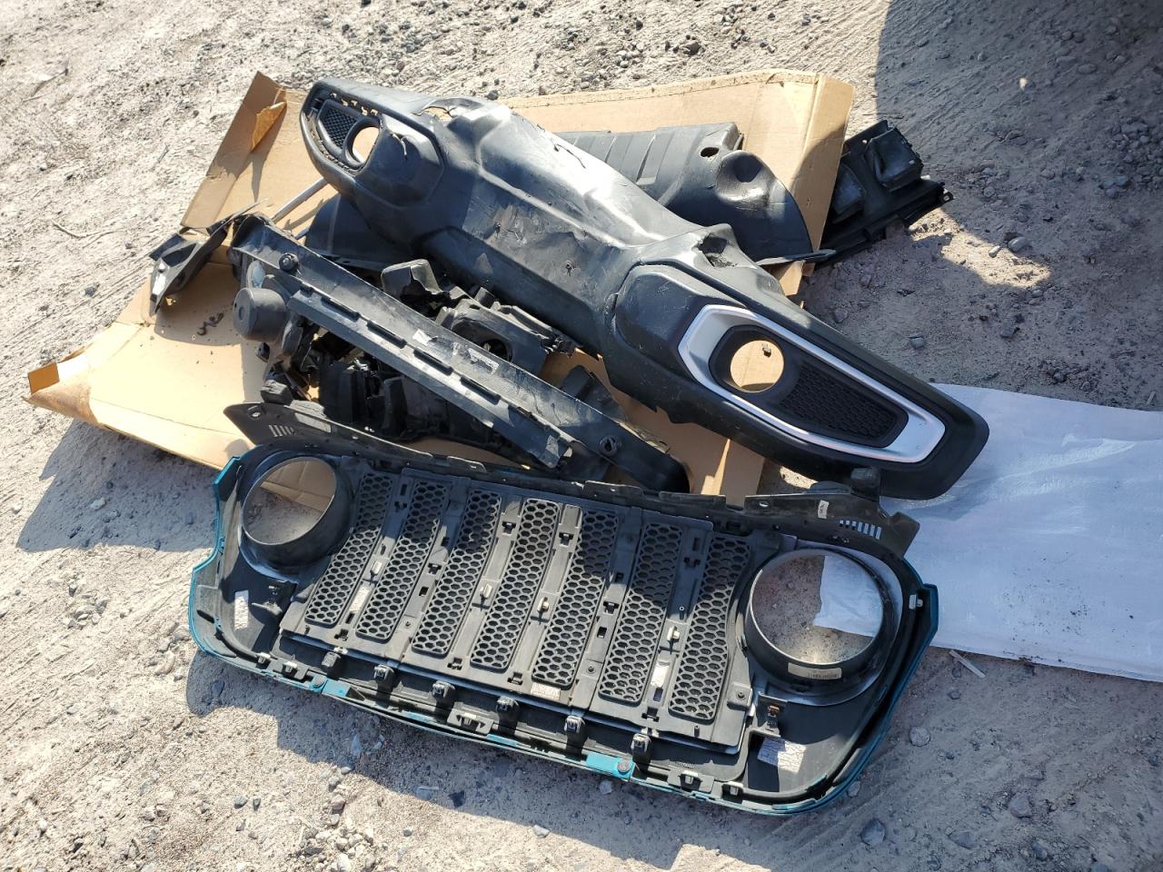 2020 Jeep Wrangler VIN 1C4HJXEN3LW216276 Copart auction photo, front end damage thumbnail 13