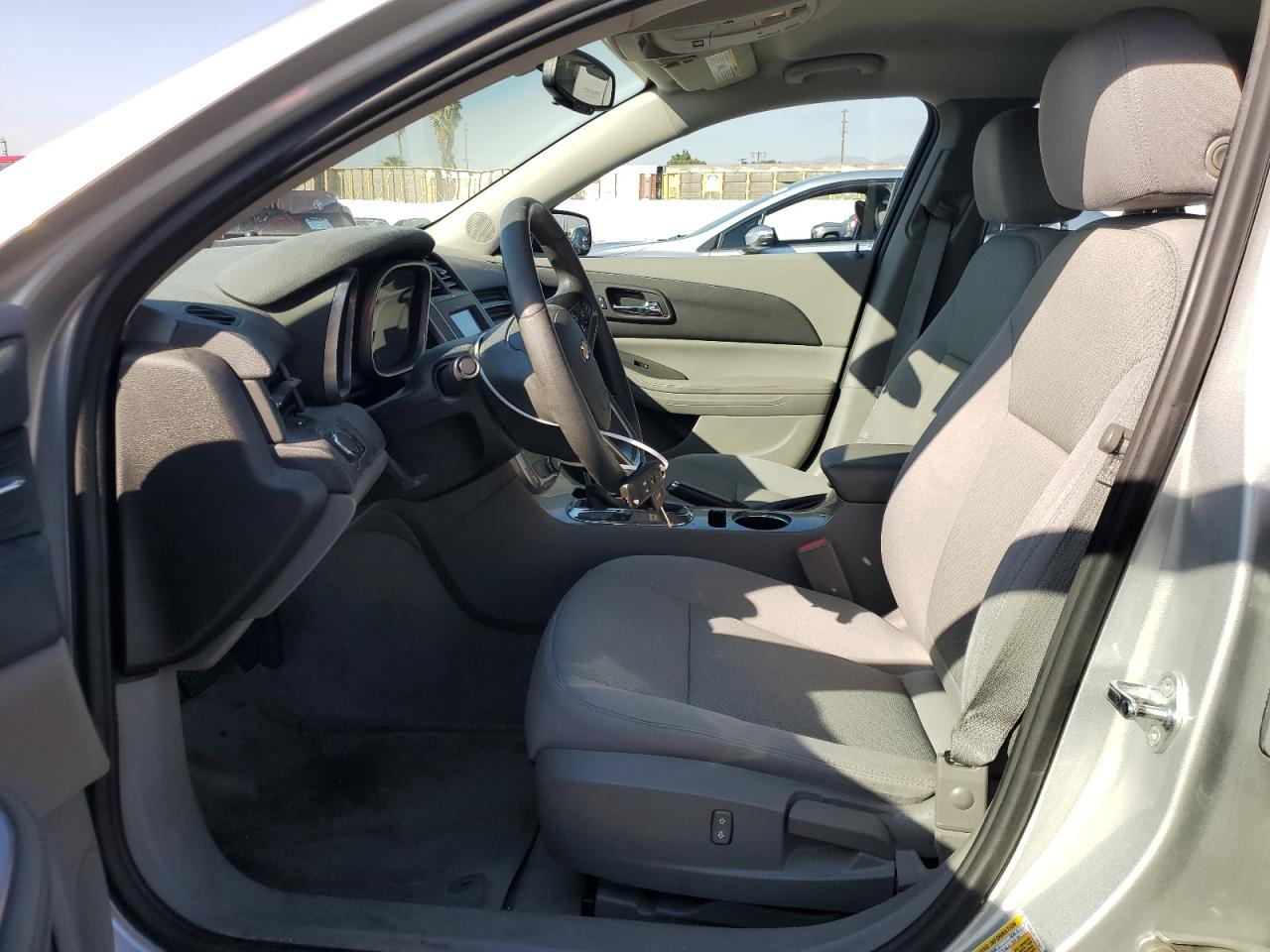 2016 Chevrolet Malibu VIN 1G11B5SA3GF116763 Copart auction photo, front end / minor dent/scratches damage thumbnail 7