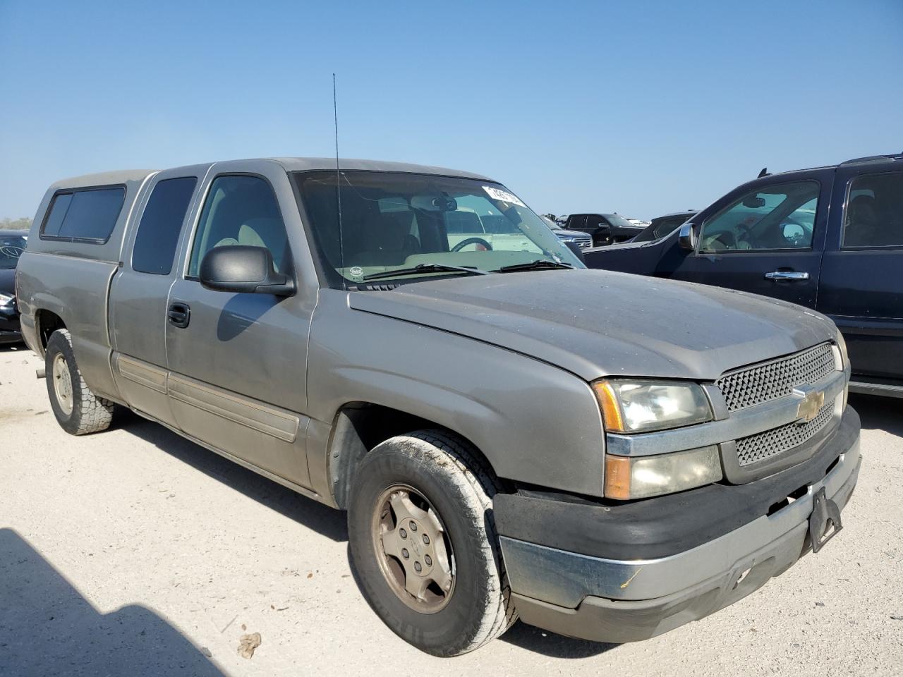 2003 Chevrolet Silverado VIN 2GCEC19V531202083 Copart auction photo, minor dent/scratches damage thumbnail 4