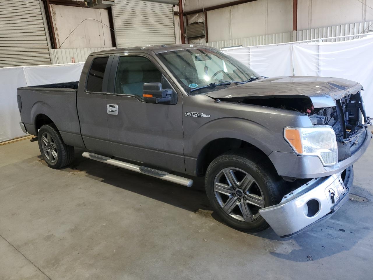 2014 Ford F-150 VIN 1FTEX1CM2EFA06733 Copart auction photo, front end / minor dent/scratches damage thumbnail 4