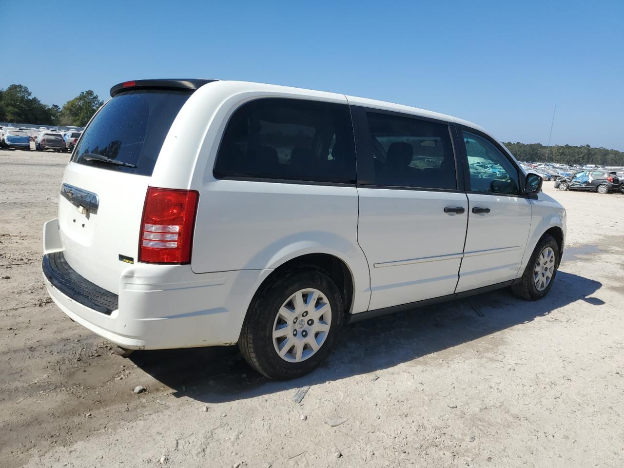 2008 Chrysler Town & Country VIN 2A8HR44HX8R707987 Copart auction photo, side damage thumbnail 3