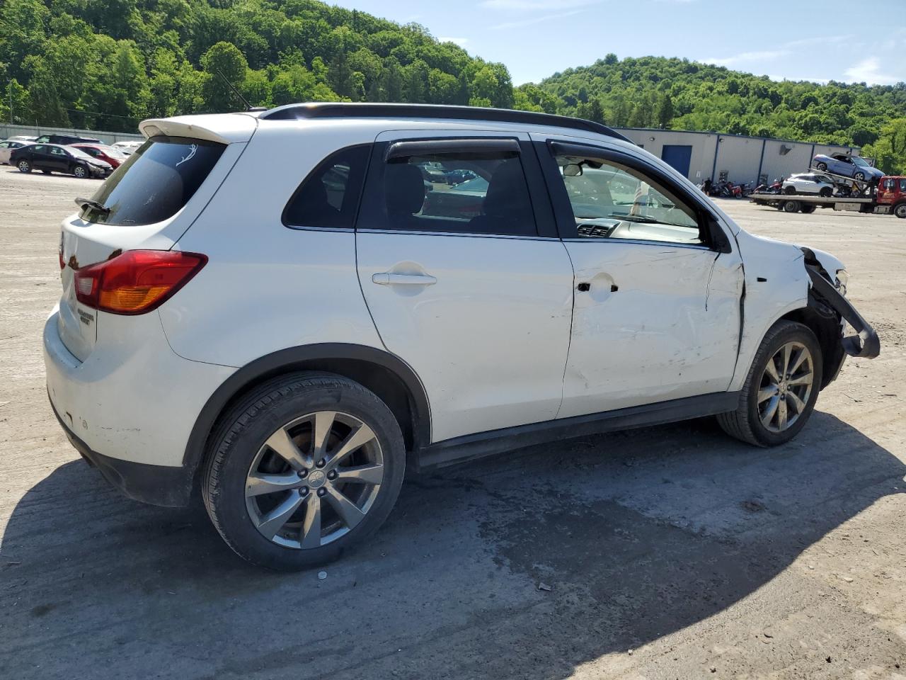 2013 Mitsubishi Outlander VIN 4A4AR5AU6DE023308 Copart auction photo, front end / side damage thumbnail 3