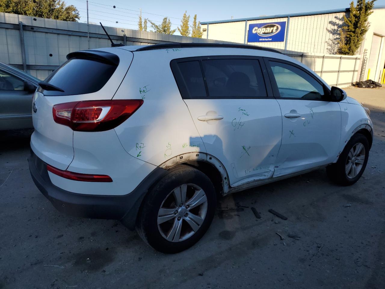 2013 KIA Sportage VIN KNDPB3A23D7502296 Copart auction photo, side / minor dent/scratches damage thumbnail 3