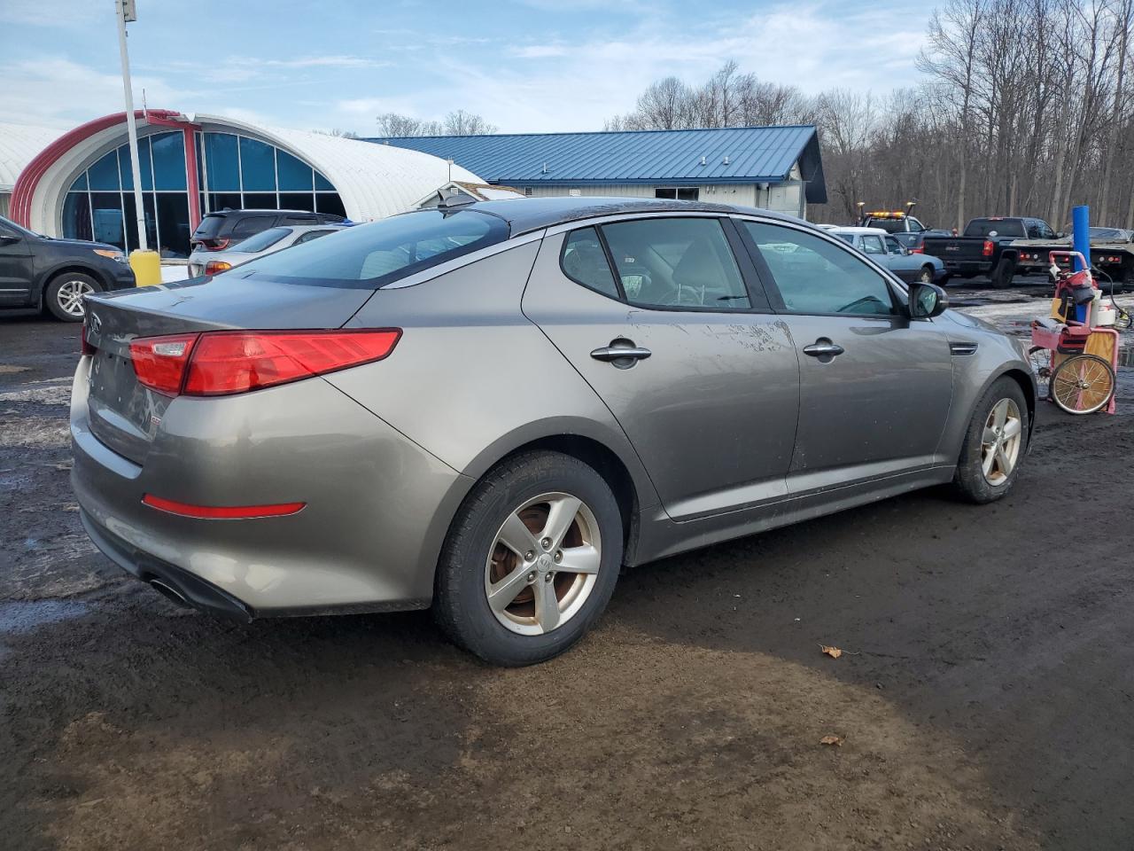 2015 KIA Optima VIN 5XXGM4A74FG493937 Copart auction photo, front end damage thumbnail 3