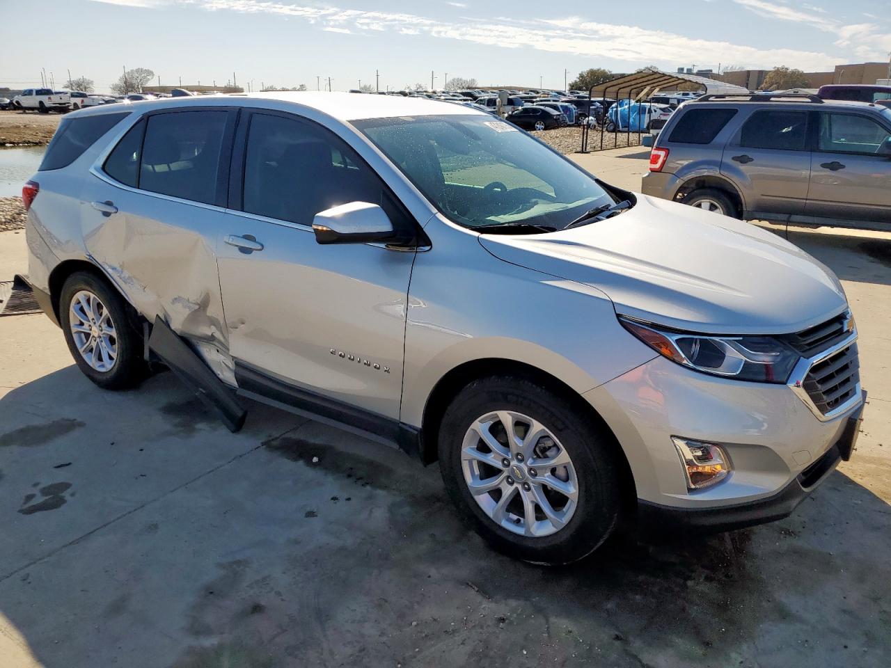 2019 Chevrolet Equinox VIN 3GNAXKEV3KS679068 Copart auction photo, side / undercarriage damage thumbnail 4