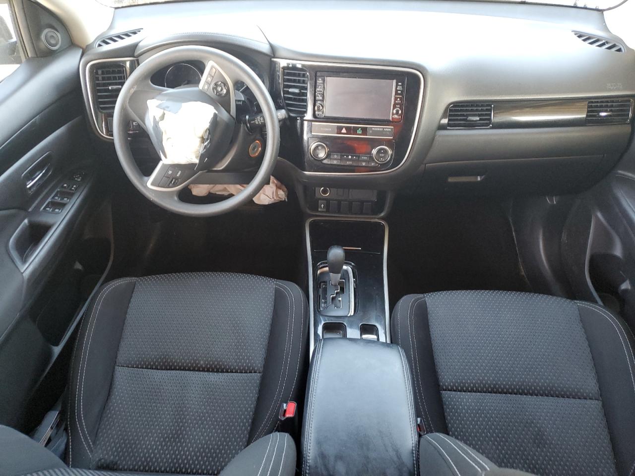 2019 Mitsubishi Outlander VIN JA4AD2A30KZ005396 Copart auction photo, front end / side damage thumbnail 8