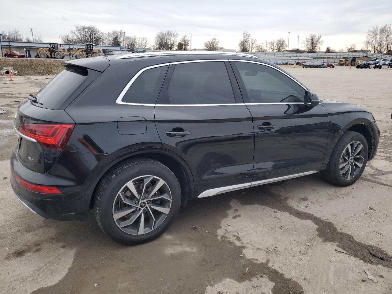 2021 Audi Q5 VIN WA1AAAFY6M2008659 Copart auction photo, front end damage thumbnail 3