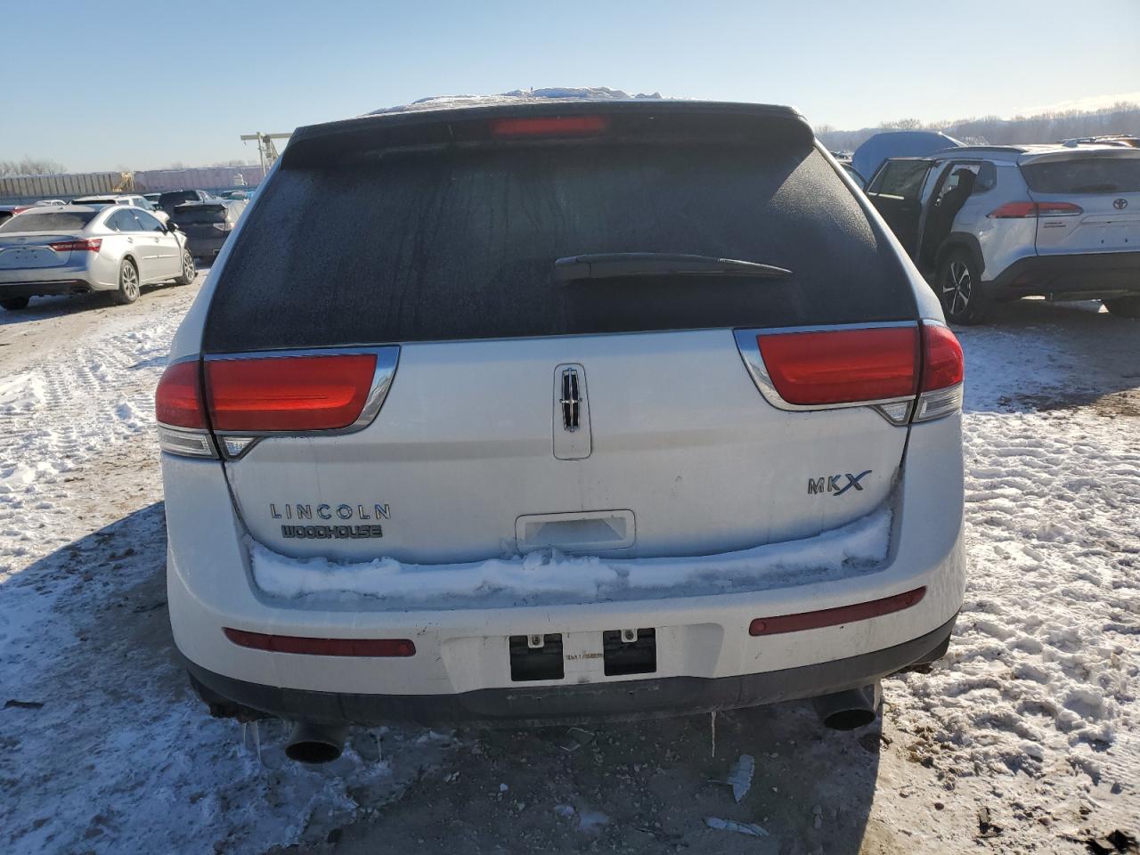 2014 Lincoln MKX VIN 2LMDJ6JK7EBL15742 Copart auction photo, minor dent/scratches damage thumbnail 6