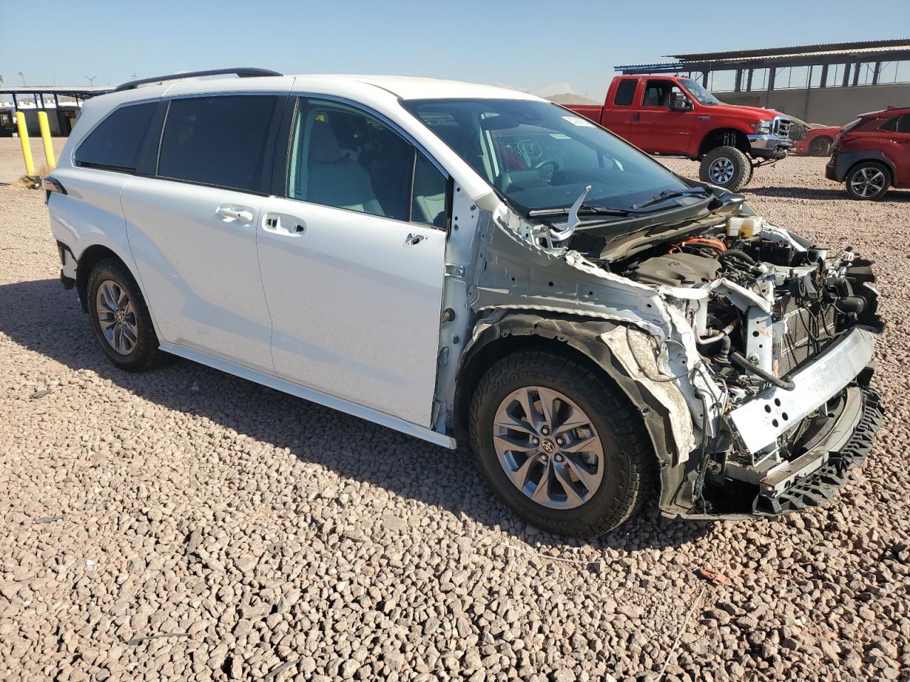 2022 Toyota Sienna VIN 5TDKSKFC7NS048969 Copart auction photo, front end / rear end damage thumbnail 4