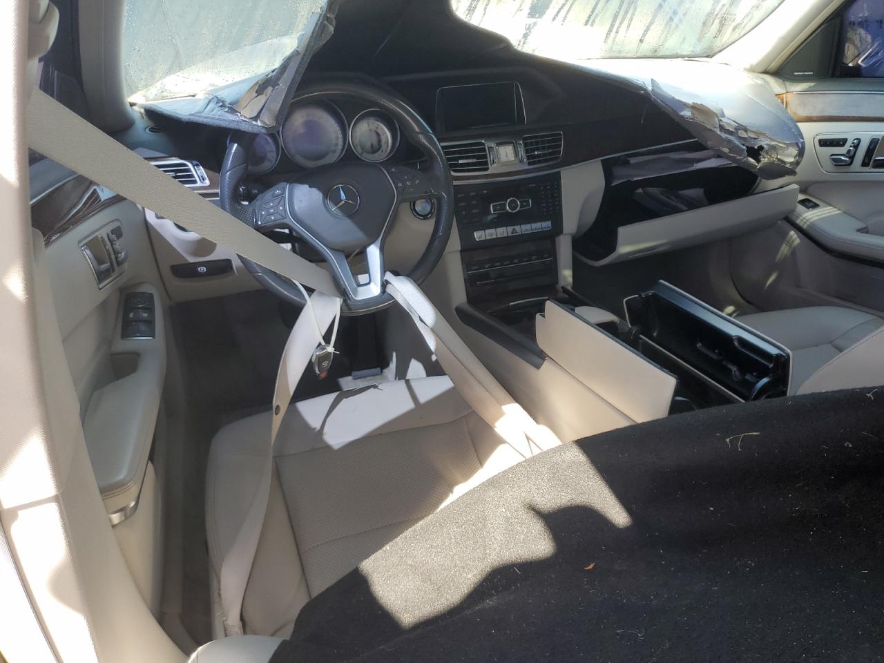2014 Mercedes-Benz E-klasse VIN WDDHF5KB0EA980348 Copart auction photo, water/flood damage thumbnail 8