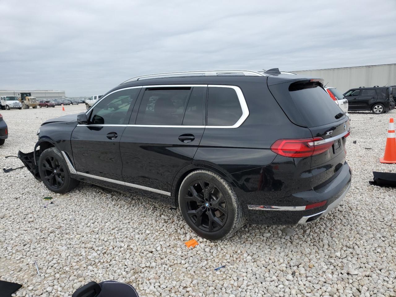 2021 BMW X7 VIN 5UXCW2C02M9D92985 Copart auction photo, front end damage thumbnail 2