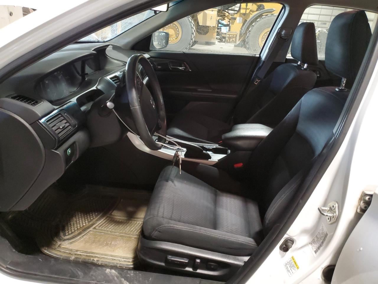 2015 Honda Accord VIN 1HGCR2F5XFA083135 Copart auction photo, front end / minor dent/scratches damage thumbnail 7