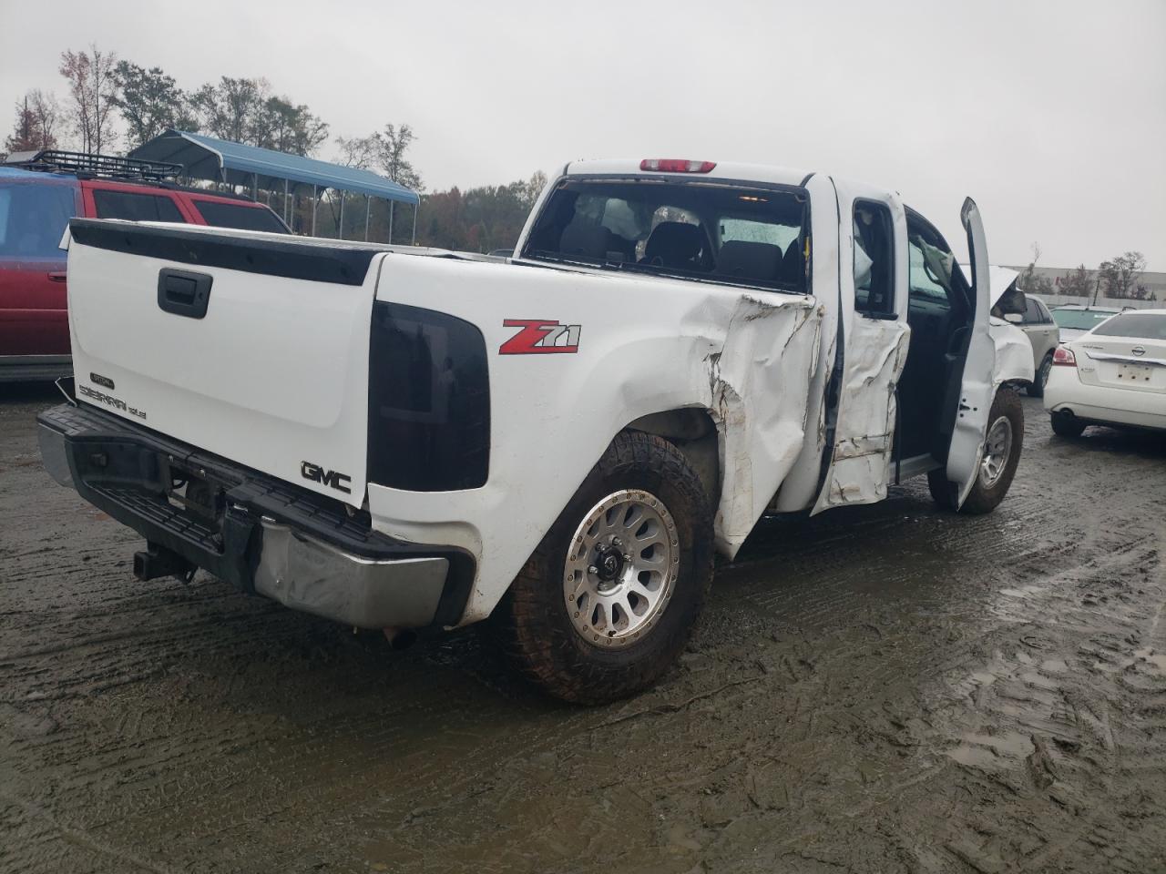 2013 GMC Sierra VIN 1GTR1VE05DZ271079 Copart auction photo, all over damage thumbnail 3