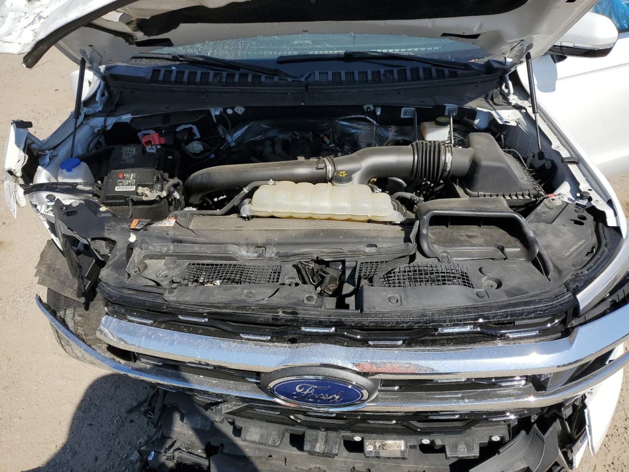 2022 Ford Expedition VIN 1FMJU2AT5NEA39976 Copart auction photo, front end damage thumbnail 13