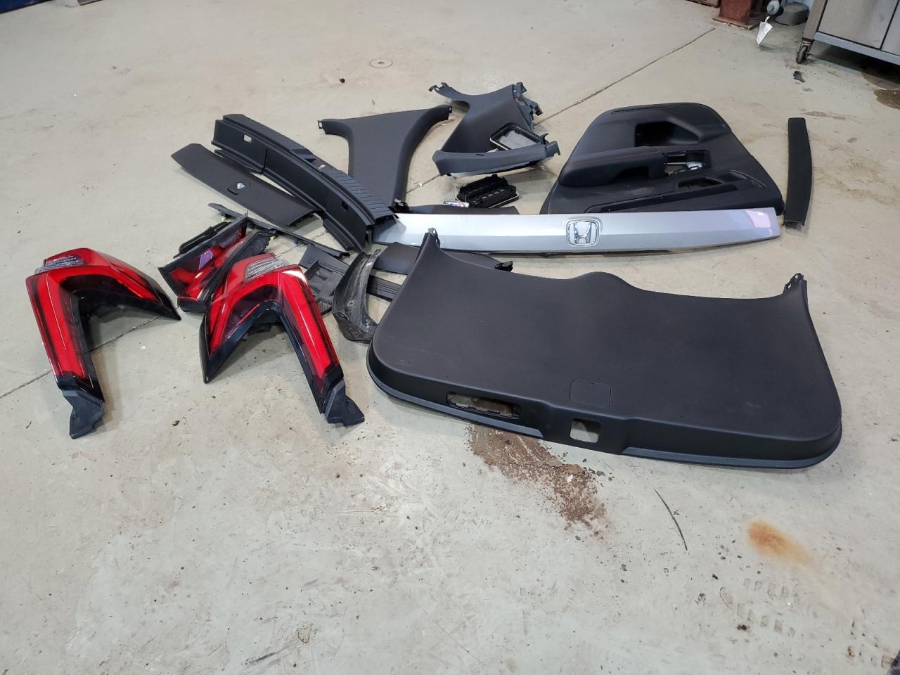2024 Honda CR-V VIN 2HKRS6H83RH808809 Copart auction photo, side / rear end damage thumbnail 13