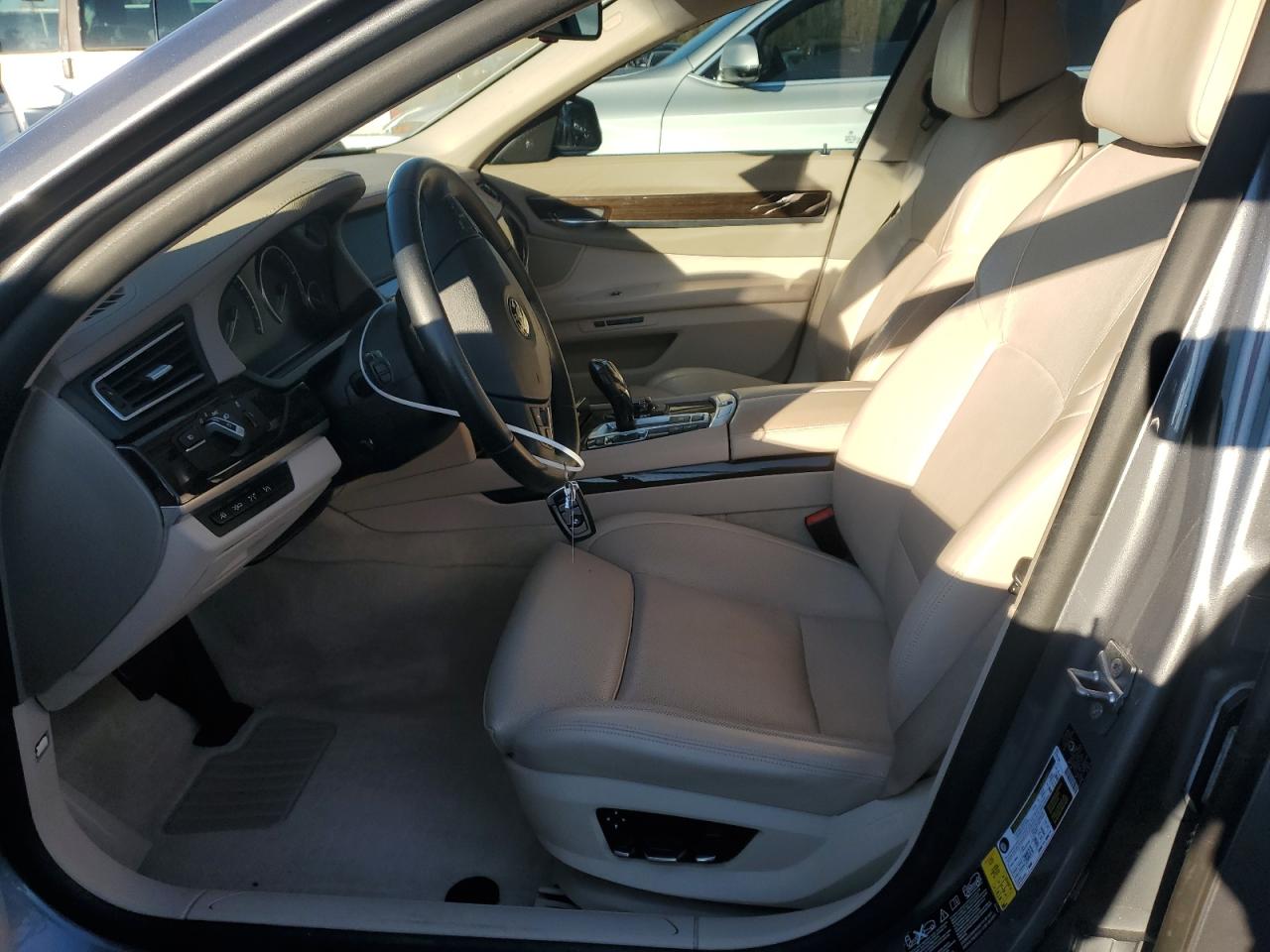 2011 BMW 7er VIN WBAKC8C51BC432813 Copart auction photo, front end damage thumbnail 7