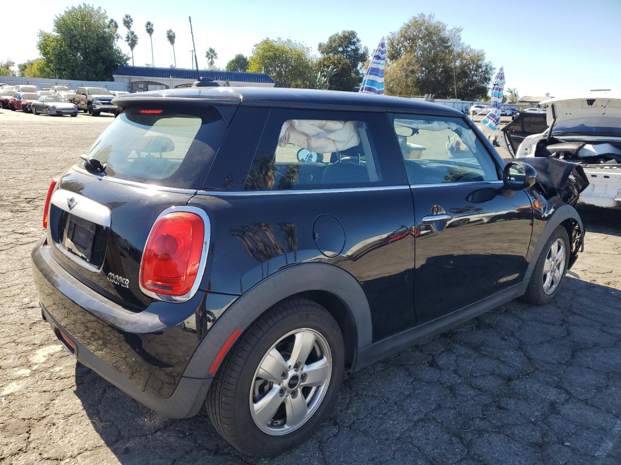 2015 MINI Cooper VIN WMWXM5C57F3A59089 Copart auction photo, front end damage thumbnail 3