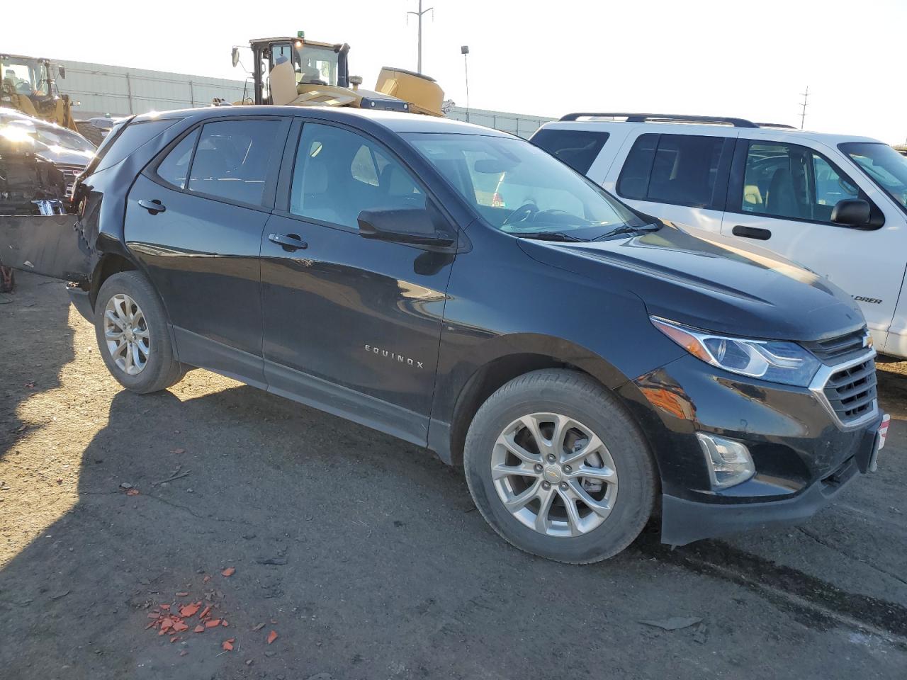 2021 Chevrolet Equinox VIN 2GNAXHEV2M6115397 Copart auction photo, rear end damage thumbnail 4