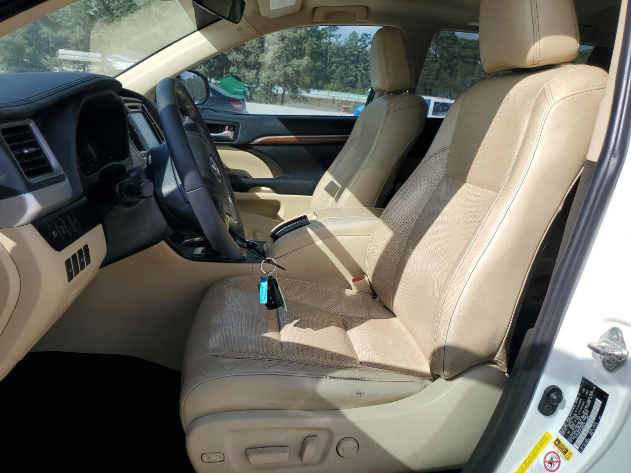 2019 Toyota Highlander VIN 5TDYZRFH2KS298318 Copart auction photo, side / undercarriage damage thumbnail 7