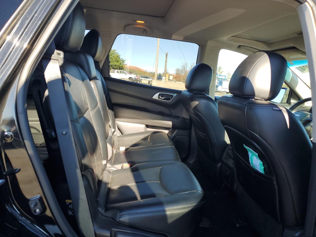 2015 Nissan Pathfinder VIN 5N1AR2MM3FC630102 Copart auction photo, front end / minor dent/scratches damage thumbnail 11