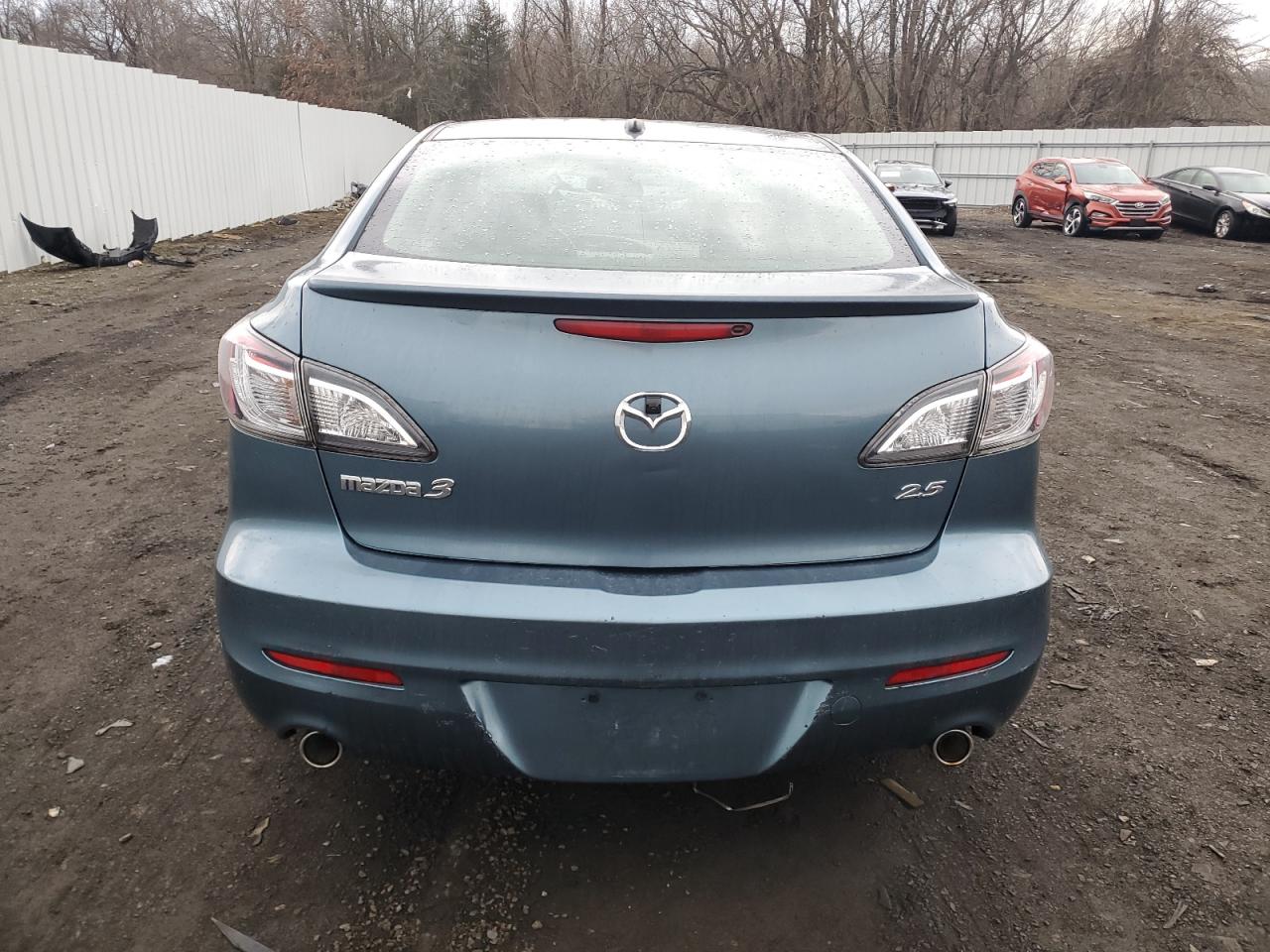 2011 Mazda 3 VIN JM1BL1W65B1471169 Copart auction photo, front end damage thumbnail 6