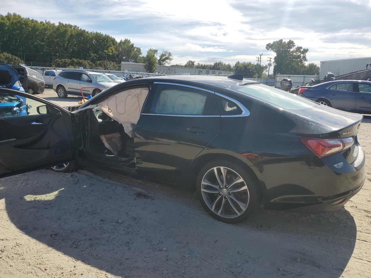2020 Chevrolet Malibu VIN 1G1ZD5ST9LF124875 Copart auction photo, front end / minor dent/scratches damage thumbnail 2