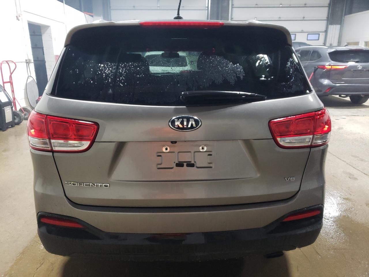 2018 KIA Sorento VIN 5XYPGDA55JG424216 Copart auction photo, front end / mechanical damage thumbnail 6