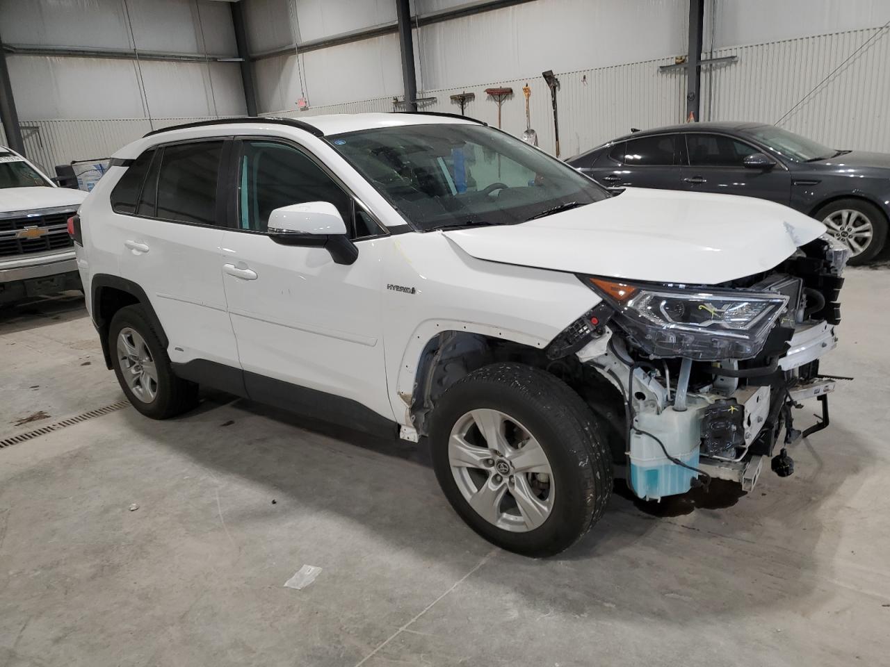 2021 Toyota RAV 4 VIN 4T3R6RFV3MU021374 Copart auction photo, front end damage thumbnail 4