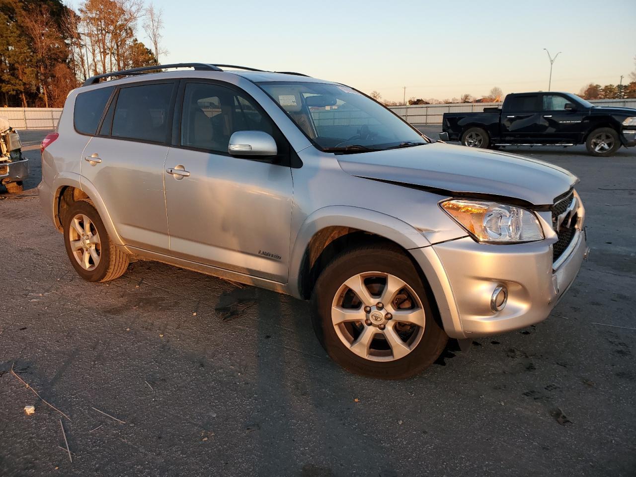 2012 Toyota RAV 4 VIN 2T3YK4DVXCW018550 Copart auction photo, front end / undercarriage damage thumbnail 4