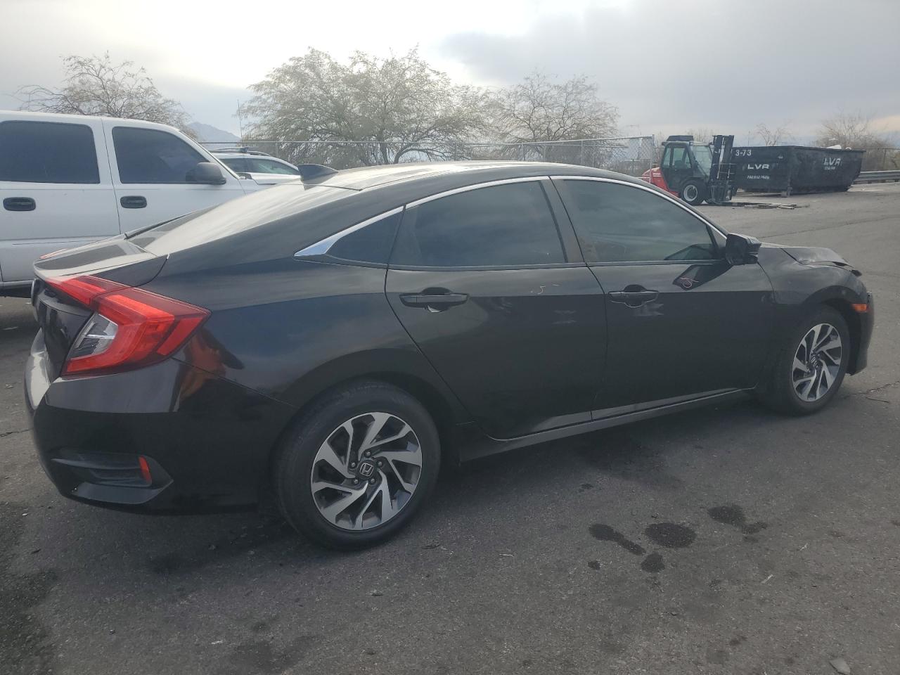 2017 Honda Civic VIN 19XFC2F76HE018085 Copart auction photo, front end damage thumbnail 3