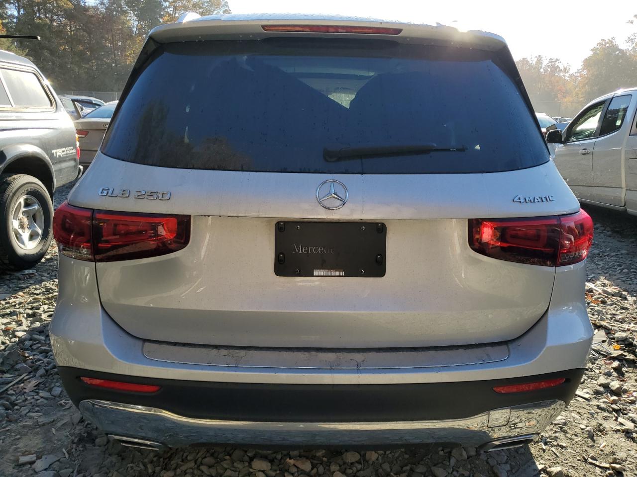 2020 Mercedes-Benz GLB VIN W1N4M4HB6LW028009 Copart auction photo, front end / side damage thumbnail 6
