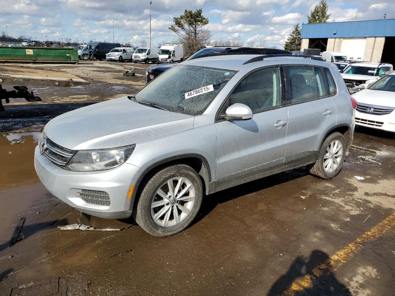 2017 Volkswagen Tiguan VIN WVGBV7AX9HK047408 - Copart auction photo