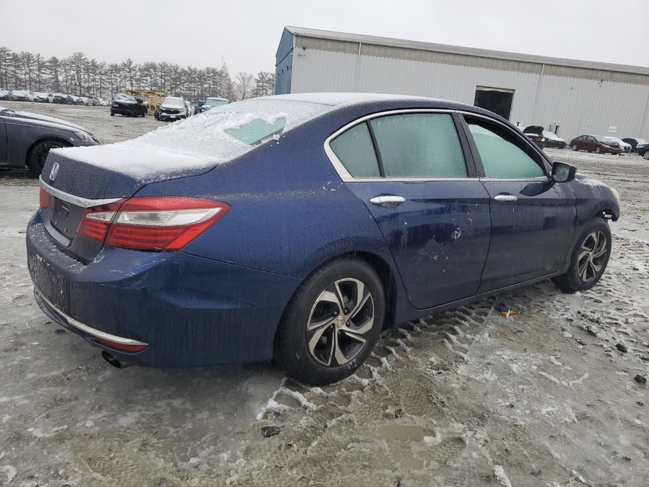 2016 Honda Accord VIN 1HGCR2F37GA136020 Copart auction photo, side / front end damage thumbnail 3