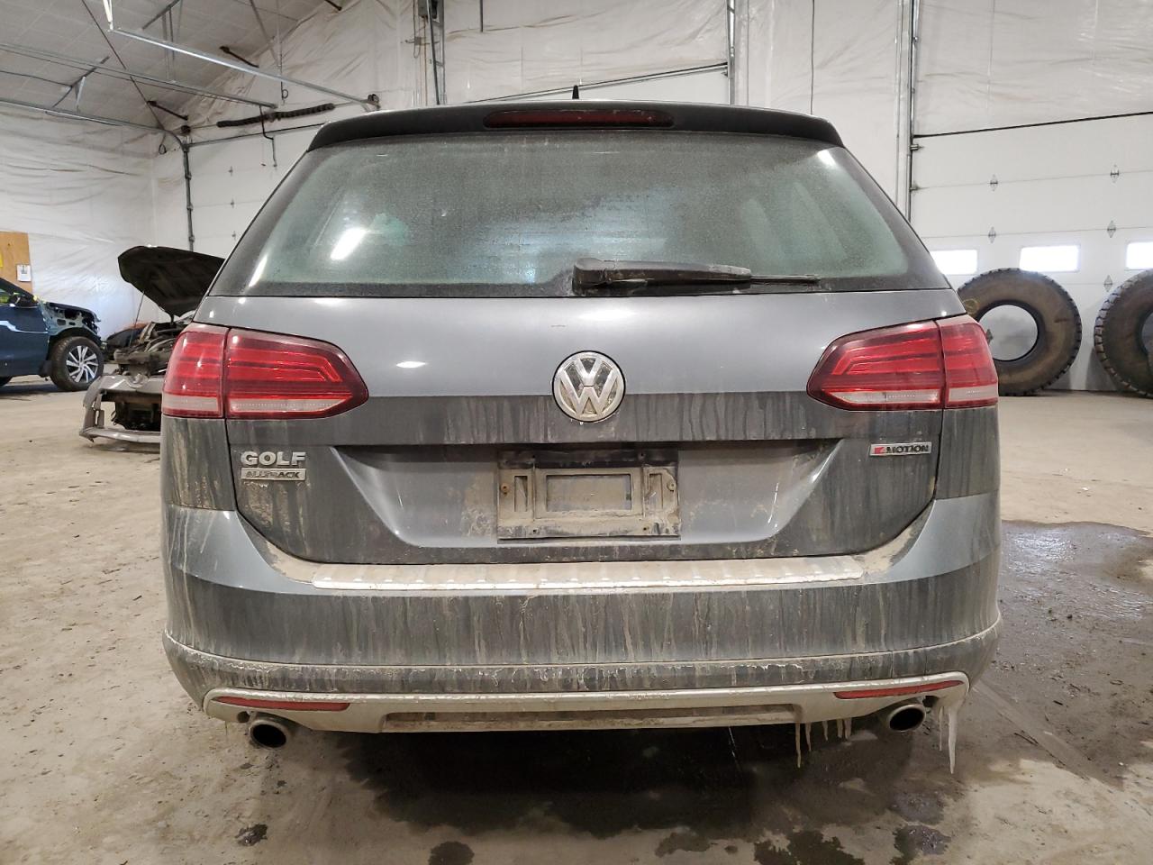 2019 Volkswagen Golf VIN 3VWM17AU8KM515530 Copart auction photo, front end / minor dent/scratches damage thumbnail 6